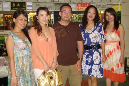 Meet Asian women on an Asian romance tour.
